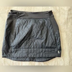 Mountain Hardwear Women’s Trekkin Insulated Mini Skirt Black Medium
